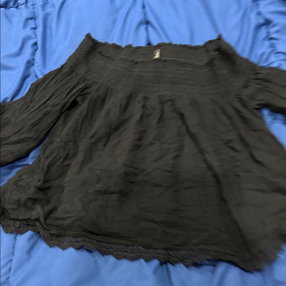 Zara Black Off-Shoulder Blouse ( box Z)